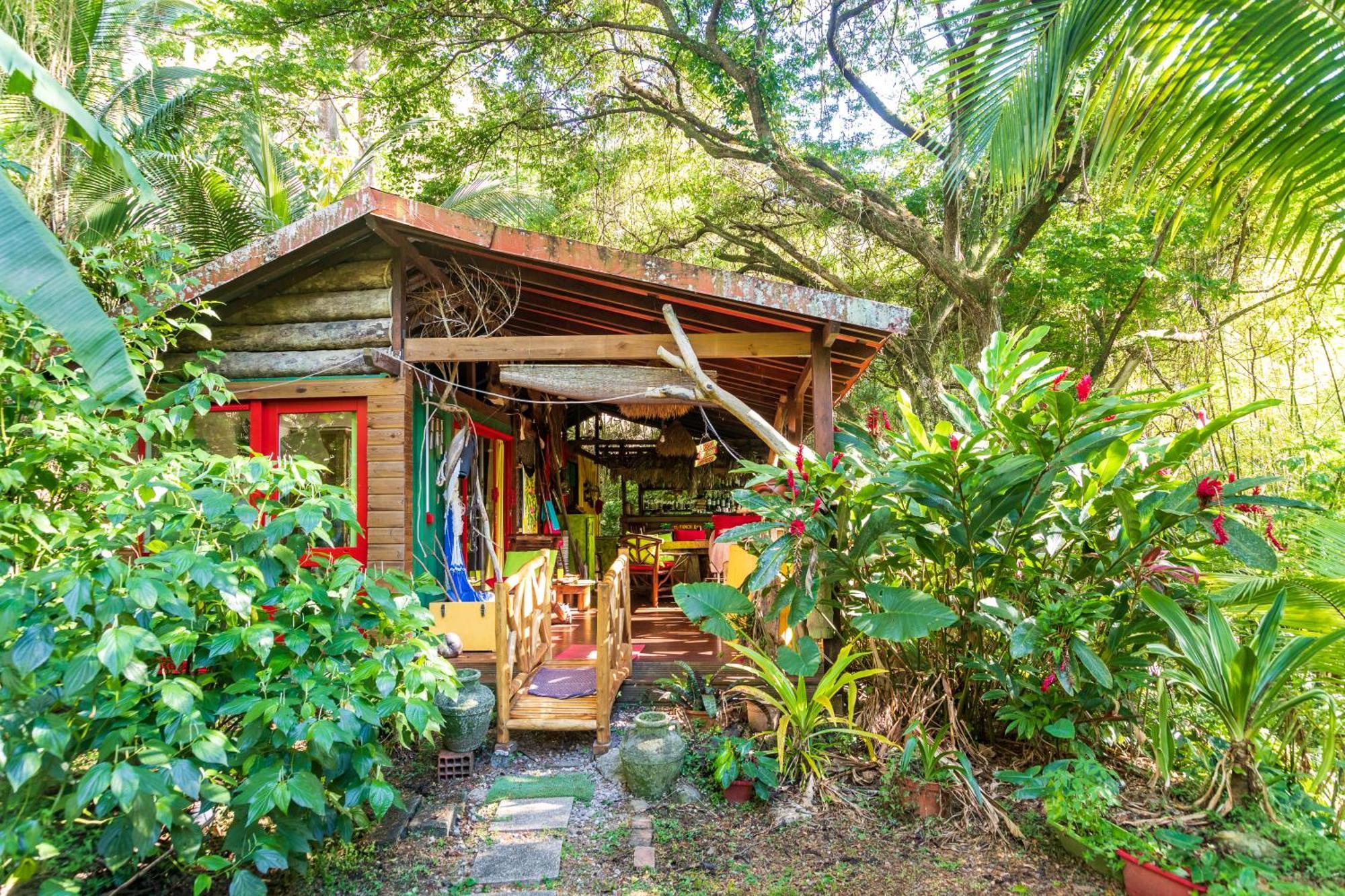 Вилла Martinique Treehouse Canton Suisse Экстерьер фото
